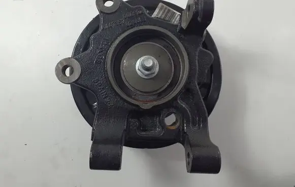 Mercedes-Benz Vito Viano W447 Rear wheel hub spindle/knuckle A4473570206