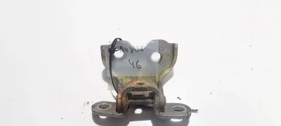 Hyundai Getz Rear door lower hinge