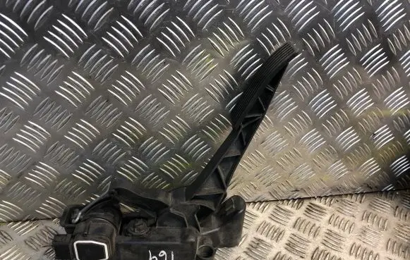 Mercedes-Benz A W169 Accelerator throttle pedal 1693000204