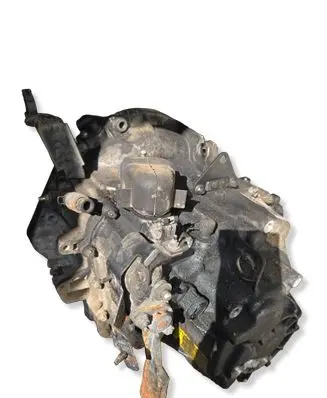 Renault Laguna I Manual 5 speed gearbox 701701740