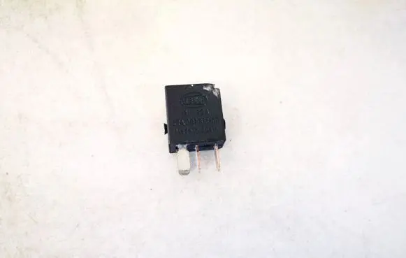 Mercedes-Benz C W203 Other relay 0025421119 4ra007813-00