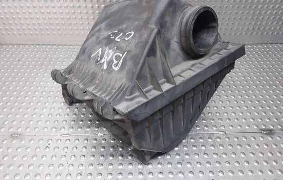 BMW 5 E34 Air filter box 2242304 S26380615