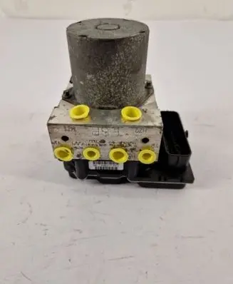 Audi A4 S4 B8 8K ABS Pump 8K9907379P