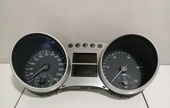 Mercedes-Benz R W251 Speedometer (instrument cluster) A2515400648 A2515402311 A2514420421