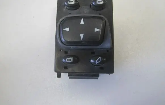 Mercedes-Benz S W220 Wing mirror switch 2208211551