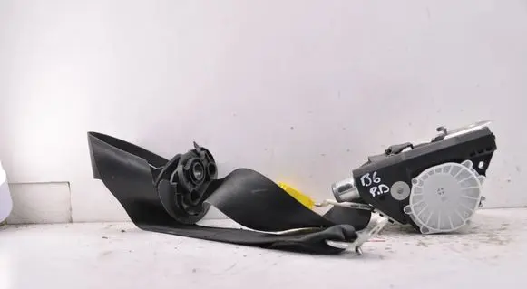 Volkswagen PASSAT B6 Front seatbelt 3C1857706R