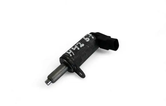 Audi A1 Camshaft position sensor 06H103697A