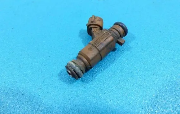 Audi A8 S8 D3 4E Fuel injector 07C906031C IMPRK903873