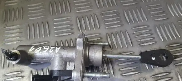 Clutch master cylinder