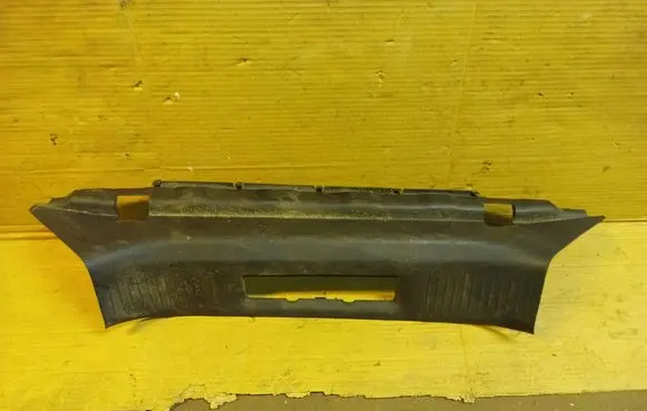 Renault Megane II Trunk/boot sill cover protection 8200128739