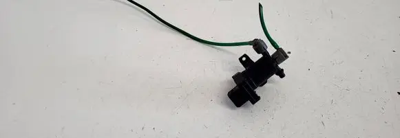 Mercedes-Benz C W202 Turbo solenoid valve A2028000178