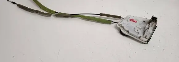 Mazda 3 II Front door lock BBM4