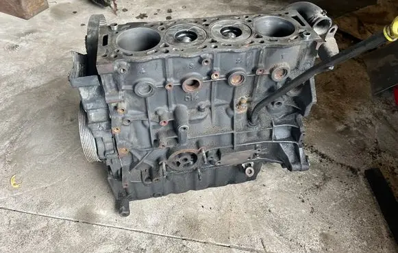 Volvo V50 Engine D4204T