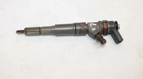 BMW 5 E60 E61 Fuel injector 7794652 0445110212