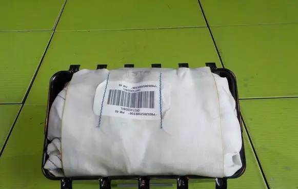 Dodge Caliber Passenger airbag 24U P04664345AD