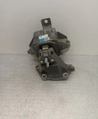 Engine mount bracket