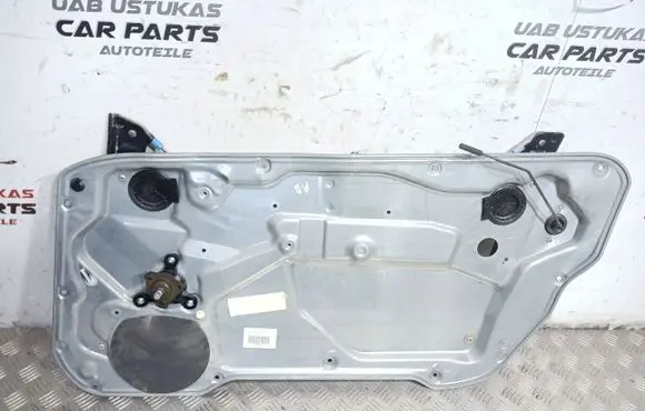 Seat Ibiza III (6L) Front door manual window regulator 6L3837756