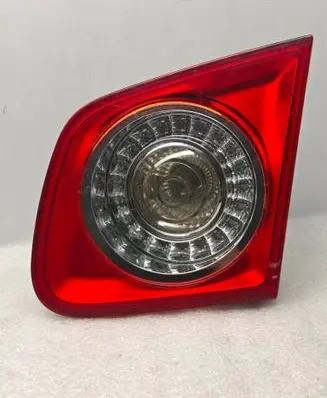 Volkswagen Jetta V Tailgate rear/tail lights 1K5945094 983132
