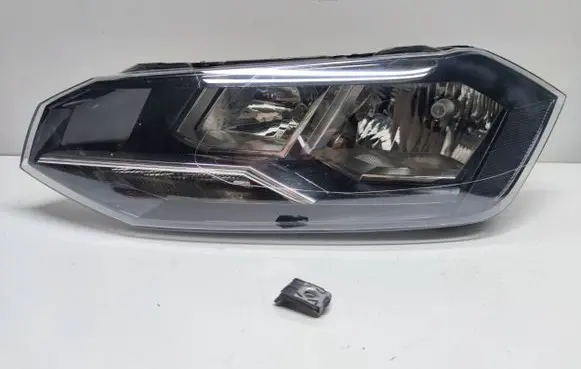 Volkswagen Polo VI Headlight/headlamp 2G1941005
