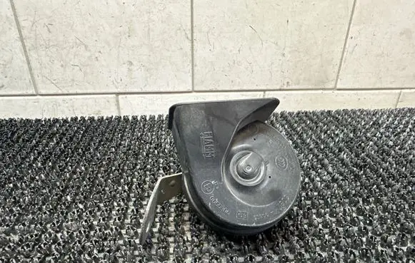 Volvo V40 Horn signal 31283384