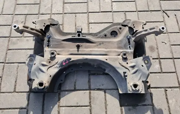 Peugeot 308 Front subframe 7CTG65