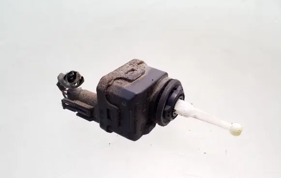 Volvo S40, V40 Headlight level adjustment motor 007878