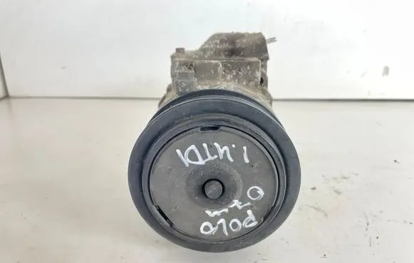 Volkswagen Polo IV 9N3 Air conditioning (A/C) compressor (pump) 6Q0820808