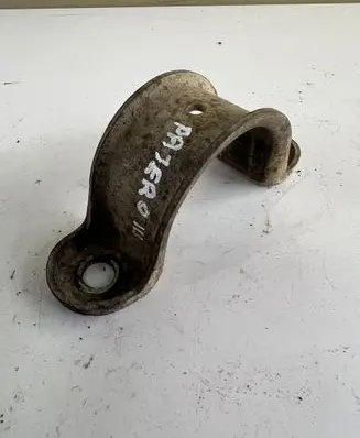 Mitsubishi Pajero Steering rack mounting bracket 