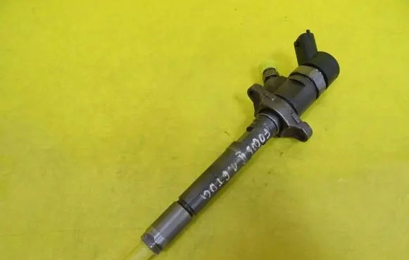 Citroen C4 I Fuel injector 0986435126