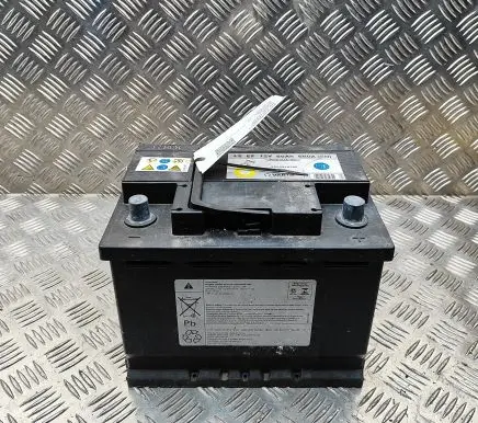 Volkswagen Golf IV Car battery 9822616180