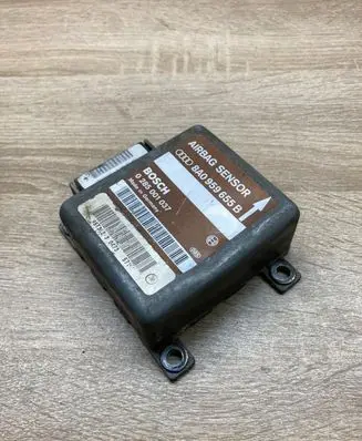 Audi A6 S6 C4 4A Airbag control unit/module 8A0959655B 0285001037