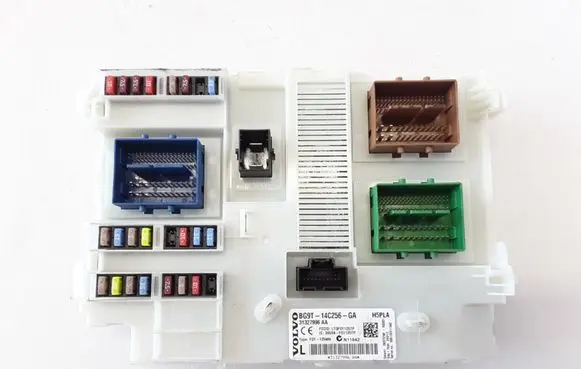 Volvo V60 Fuse module 31327996