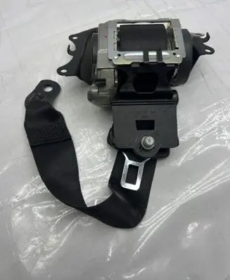 Mercedes-Benz GLC X253 C253 Rear seatbelt A2118153231 WT10951