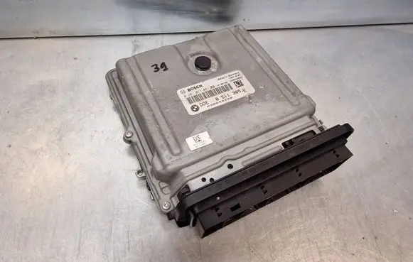 BMW 5 F10 F11 Engine control unit/module 8511385 0281017081 030044246