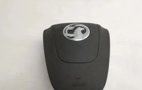 Opel Mokka Steering wheel airbag 631046026