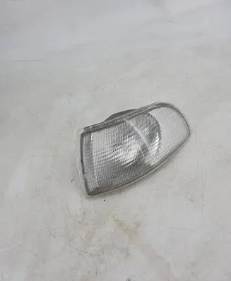 Audi A8 S8 D2 4D Front indicator light