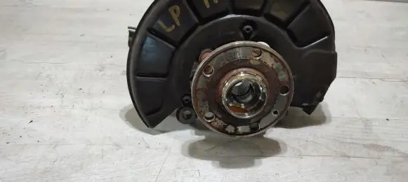 Volkswagen Tiguan Front wheel hub 32450623