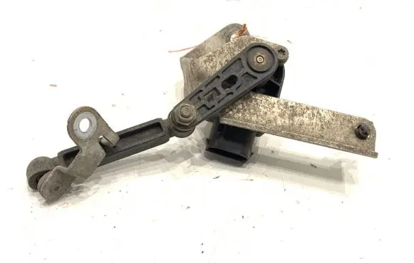 Headlight/headlamp level sensor