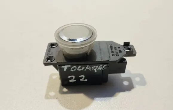 Engine start stop button switch