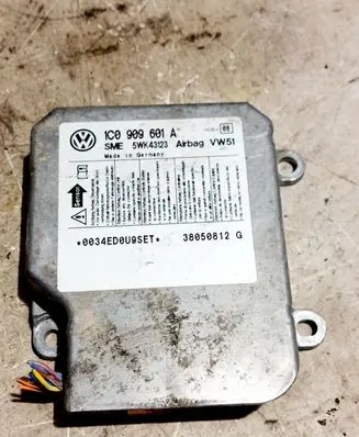 Skoda Fabia Mk1 (6Y) Airbag control unit/module 1C0909601A