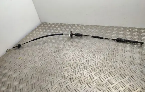 KIA Sportage Gear shift cable linkage