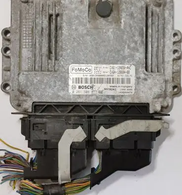 Ford Focus Engine control unit/module CV6112A650ANC 0261S08811 CV6A12B684BB