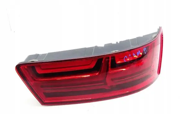 Audi Q7 4M Tailgate rear/tail lights 4M0945094M