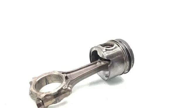 Opel Astra H Piston with connecting rod 