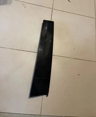 DS Automobiles 7 Crossback Front door glass trim molding 9811558580