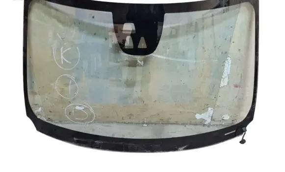 Volvo V40 Front windscreen/windshield window 