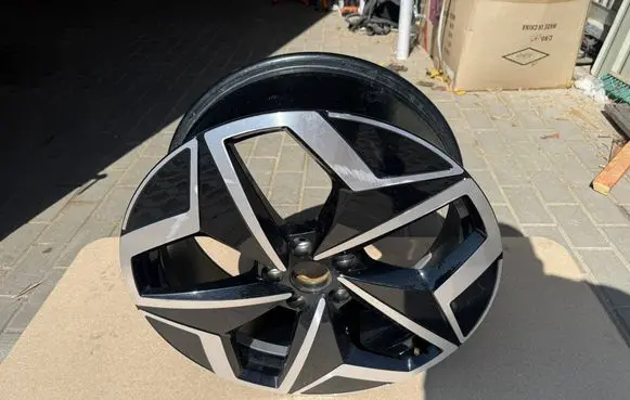 Volkswagen ID.3 R19 alloy rim 10A601025S