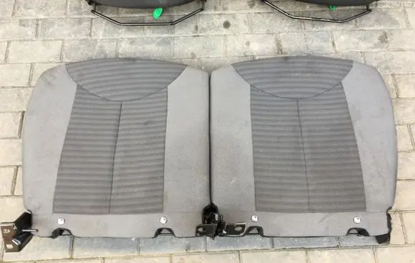 Toyota Aygo AB40 Second row seats 