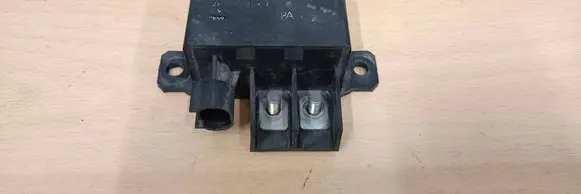 Mercedes-Benz E W211 Charging relay A0025423819