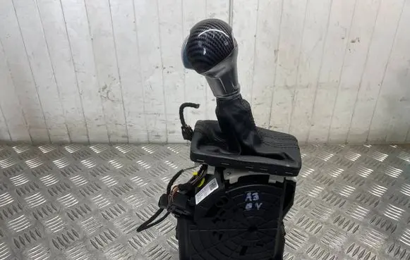 Audi A3 S3 8V Gear shifter/selector 8V2713023